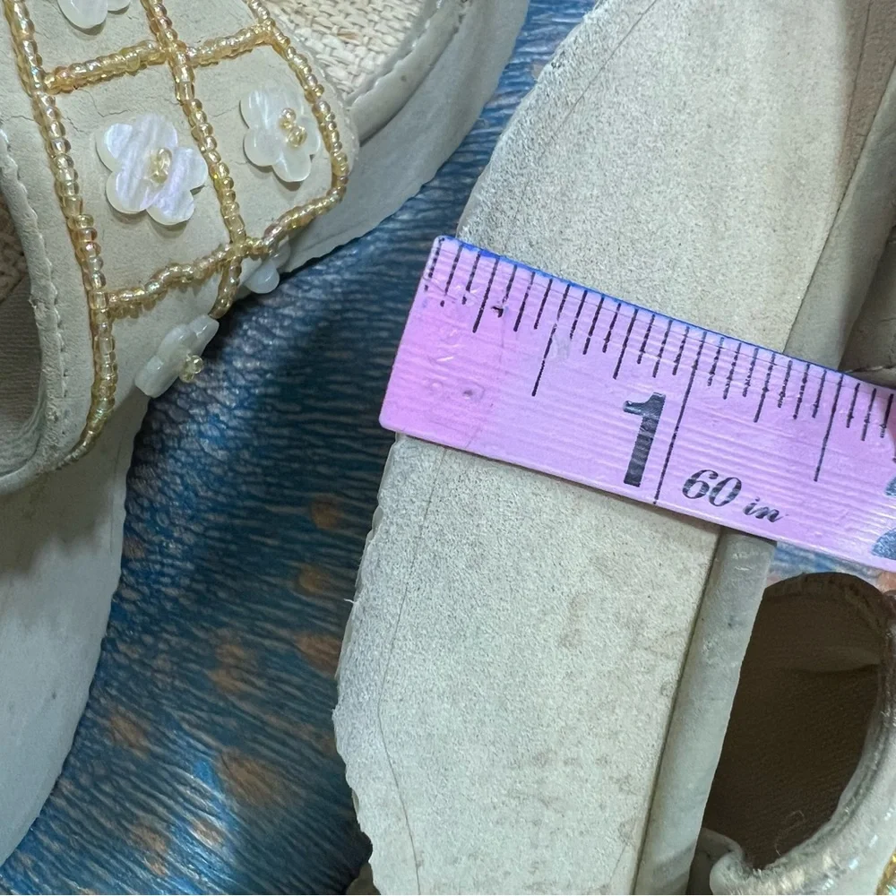Vintage Skechers Platform sandals Shoes floral beaded toe strap size 6